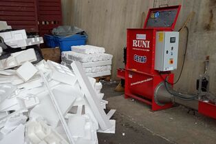 Polystyrènes_vrac_avec_machine