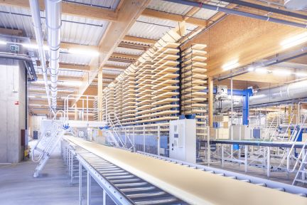 XPS auf dem Laufband bei Produktion XPS Produktion Boswil