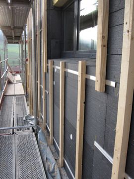 Il materiale / sistema swissporLAMBDA Vento lavorato, pronto a "ricevere" la cassaforma in legno e il rivestimento Casa unifamiliare sulla Rebenweg