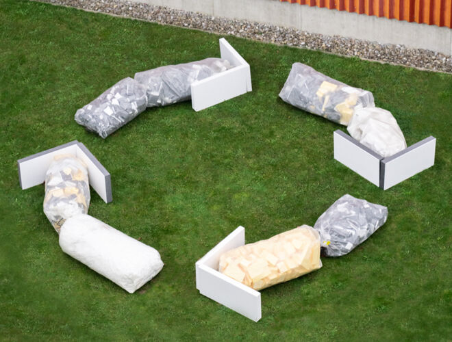 Bild Kreislaufwirtschaft aus Recyclinsäcken Bild Kreislaufwirtschaft aus Recyclinsäcken