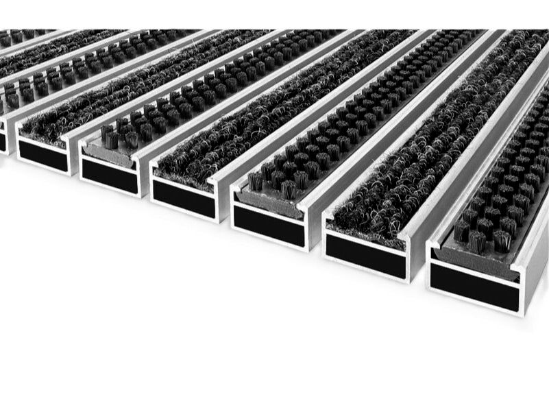 Sauberlaufmatte RCB-Matte mit Textil- und Bürsteneinsatz