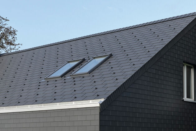 Innovativa ristrutturazione del tetto a falde per un bilancio energetico ottimale Casa unifamiliare Thalmann